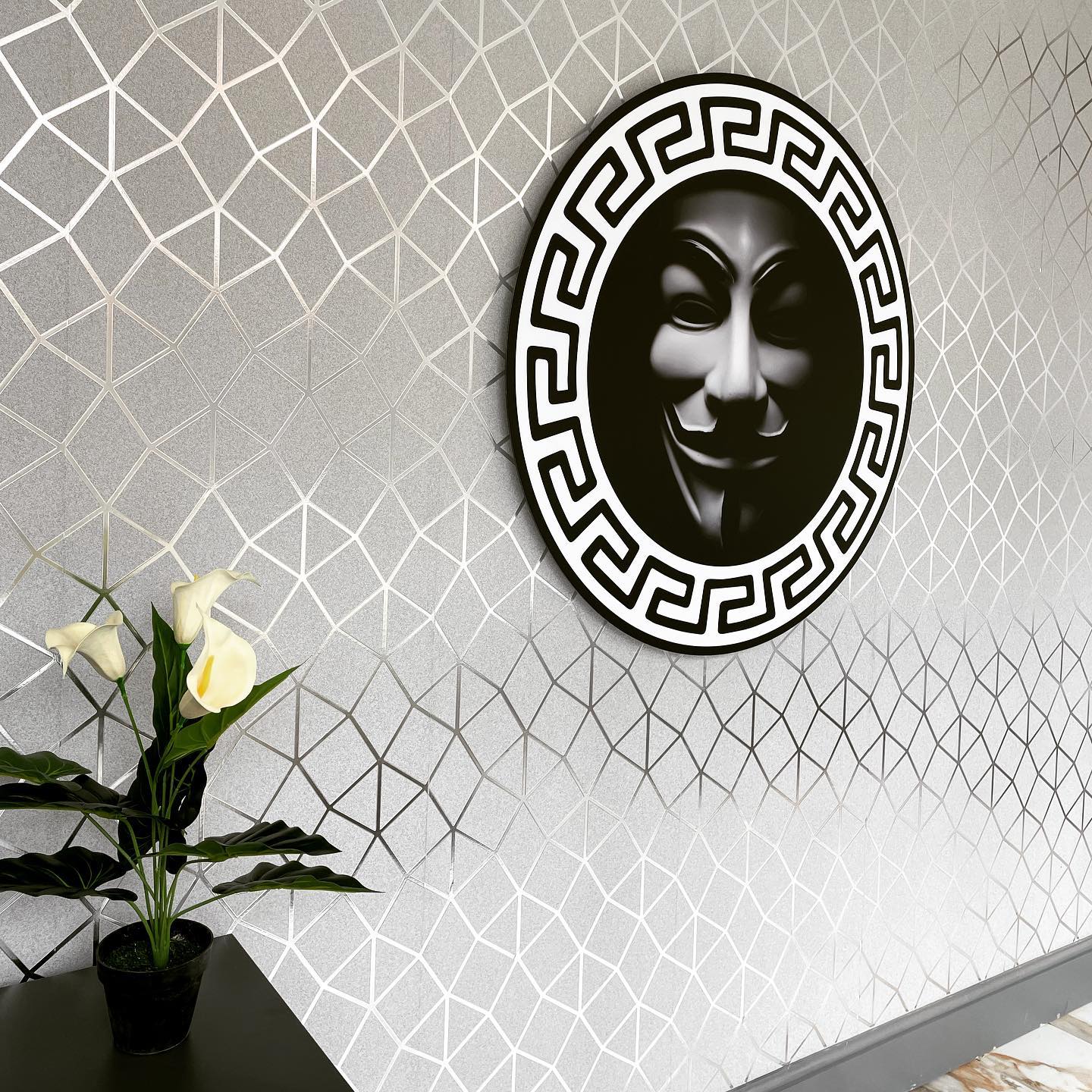 Bespoke Printed Wall Paper & Custom Signage.