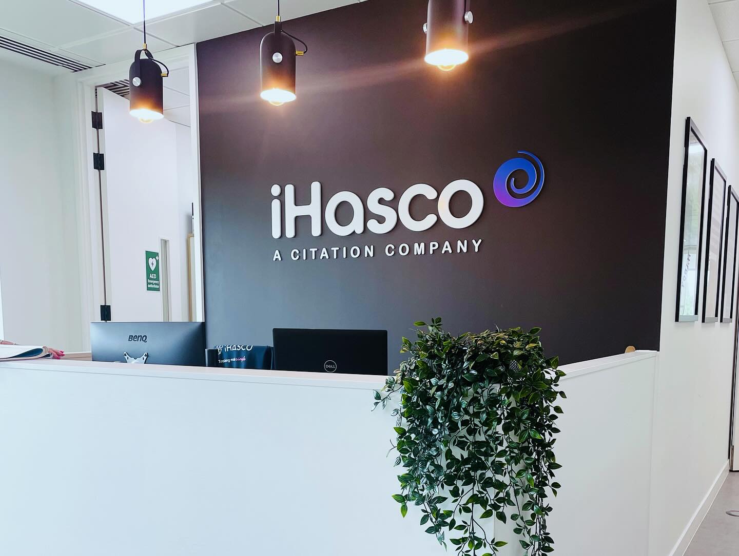 Window graphics in Bracknell in Bracknell