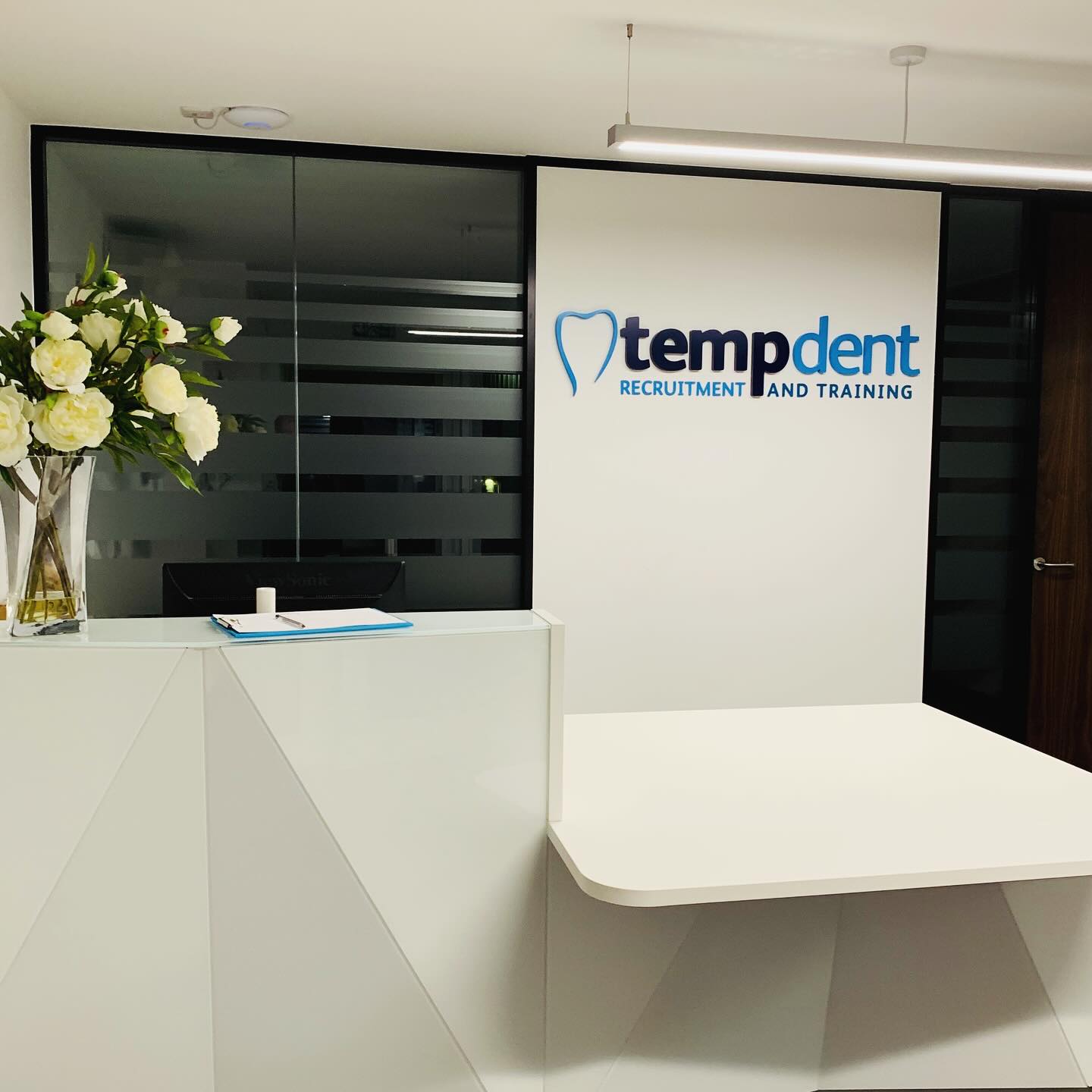 Interior graphics for Tempdent Who Specialise in London.
