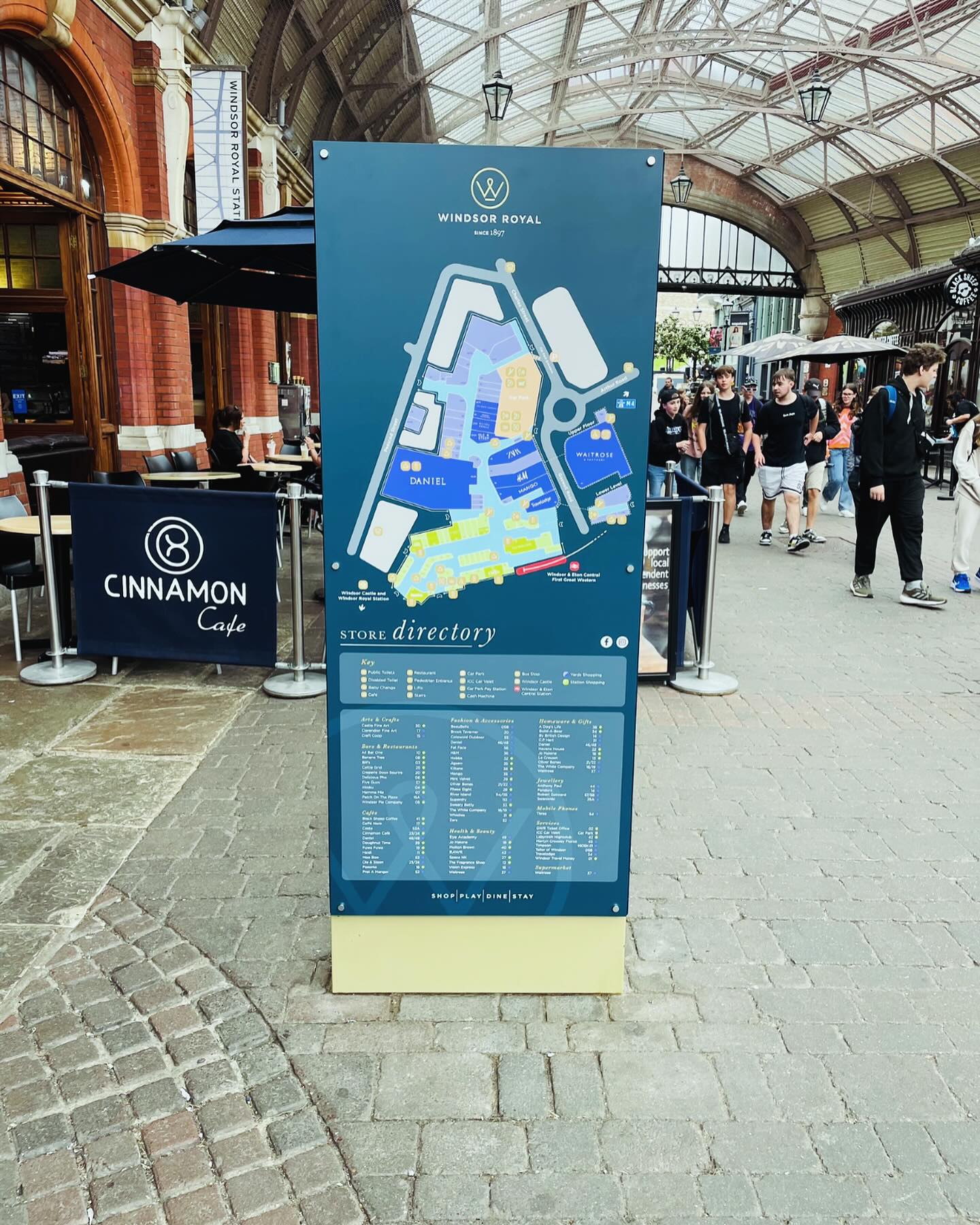 Installed wayfinding totem at a shopping centre